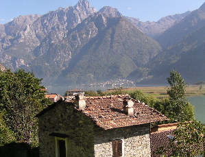 view of little  mezzola lake